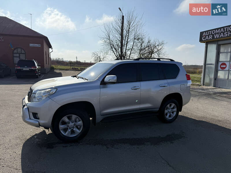 Внедорожник / Кроссовер Toyota Land Cruiser Prado 2010 в Харькове фото 3 Внедорожник / Кроссовер Toyota Land Cruiser Prado 2010 в Харькове
