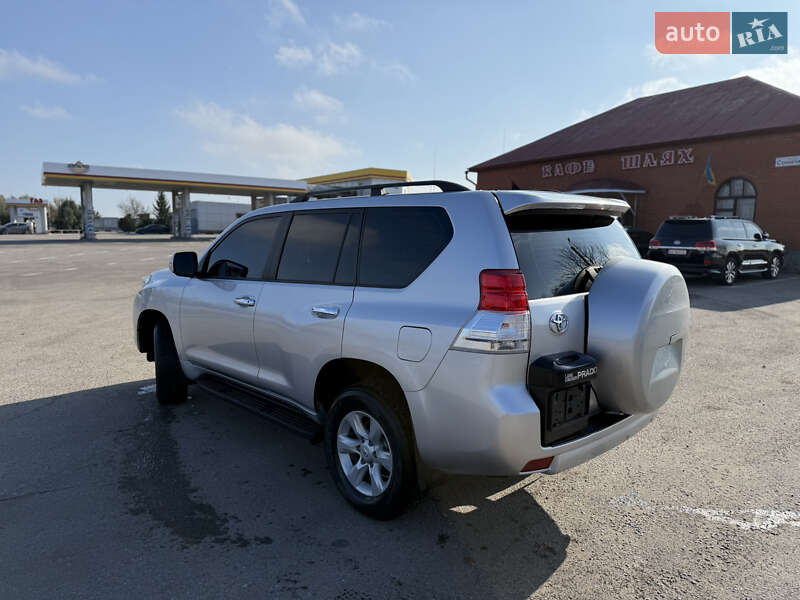Внедорожник / Кроссовер Toyota Land Cruiser Prado 2010 в Харькове фото 5 Внедорожник / Кроссовер Toyota Land Cruiser Prado 2010 в Харькове