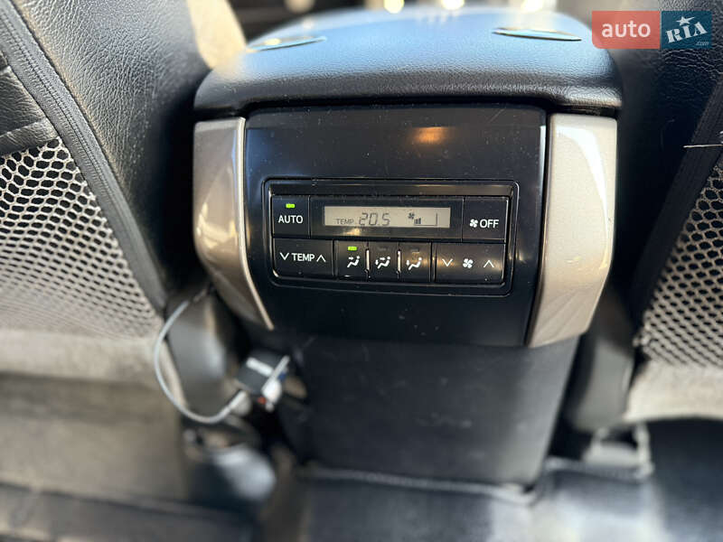Внедорожник / Кроссовер Toyota Land Cruiser Prado 2010 в Харькове фото 15 Внедорожник / Кроссовер Toyota Land Cruiser Prado 2010 в Харькове