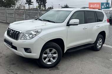 Внедорожник / Кроссовер Toyota Land Cruiser Prado 2012 в 