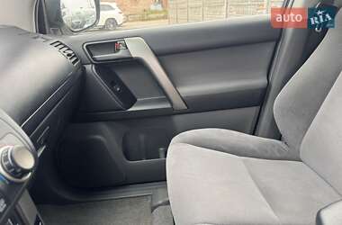 Внедорожник / Кроссовер Toyota Land Cruiser Prado 2012 в 