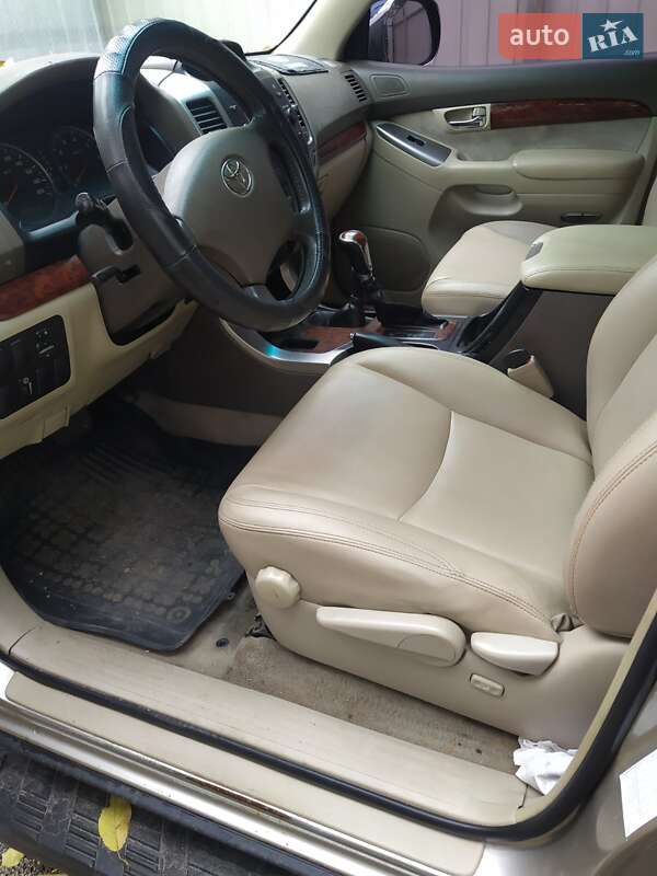 Внедорожник / Кроссовер Toyota Land Cruiser Prado 2005 в Кропивницком