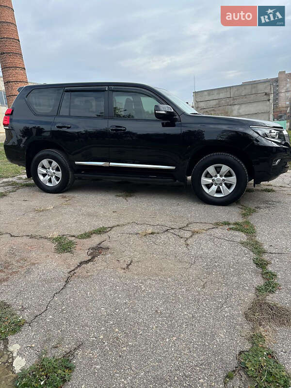 Внедорожник / Кроссовер Toyota Land Cruiser Prado 2018 в Харькове
