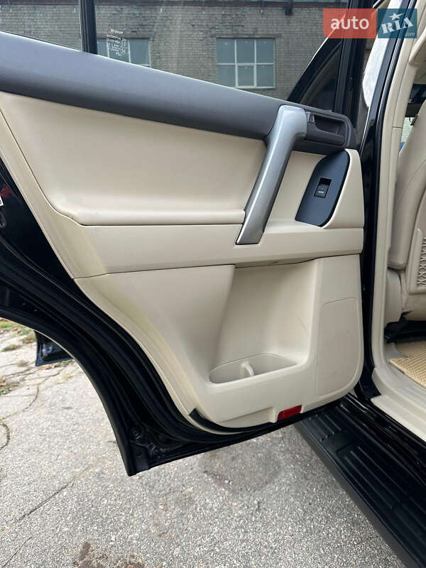 Внедорожник / Кроссовер Toyota Land Cruiser Prado 2018 в Харькове