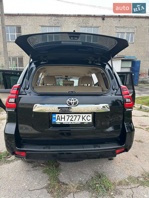 Внедорожник / Кроссовер Toyota Land Cruiser Prado 2018 в Харькове