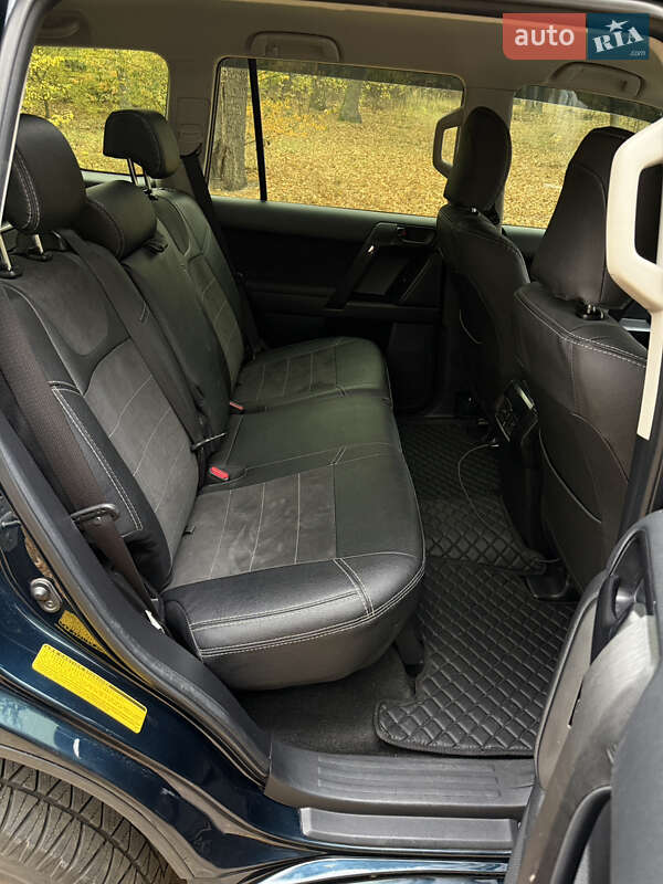 Позашляховик / Кросовер Toyota Land Cruiser Prado 2020 в Києві