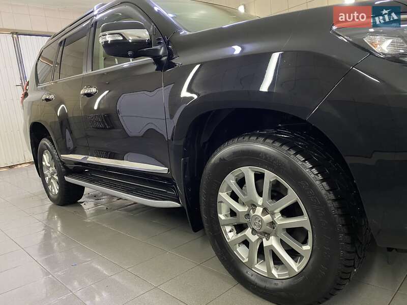 Позашляховик / Кросовер Toyota Land Cruiser Prado 2019 в Умані фото 8 Позашляховик / Кросовер Toyota Land Cruiser Prado 2019 в Умані