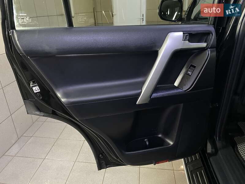 Позашляховик / Кросовер Toyota Land Cruiser Prado 2019 в Умані фото 19 Позашляховик / Кросовер Toyota Land Cruiser Prado 2019 в Умані