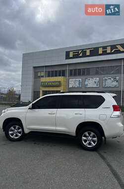Позашляховик / Кросовер Toyota Land Cruiser Prado 2012 в Запоріжжі