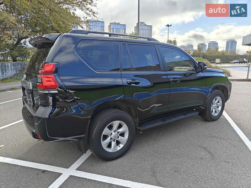 Внедорожник / Кроссовер Toyota Land Cruiser Prado 2019 в Киеве фото 34 Внедорожник / Кроссовер Toyota Land Cruiser Prado 2019 в Киеве
