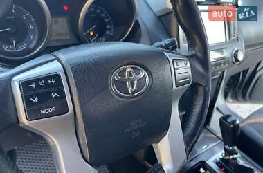 Внедорожник / Кроссовер Toyota Land Cruiser Prado 2013 в 