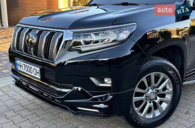 Внедорожник / Кроссовер Toyota Land Cruiser Prado 2020 в 