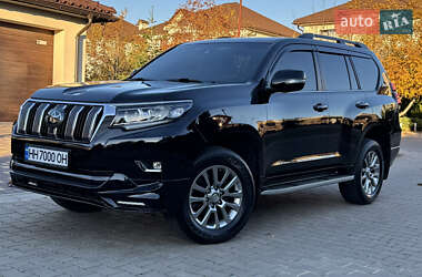 Внедорожник / Кроссовер Toyota Land Cruiser Prado 2020 в 