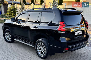 Внедорожник / Кроссовер Toyota Land Cruiser Prado 2020 в 