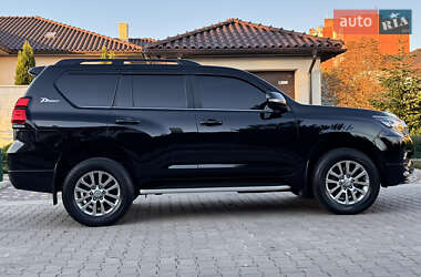 Внедорожник / Кроссовер Toyota Land Cruiser Prado 2020 в 