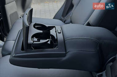 Внедорожник / Кроссовер Toyota Land Cruiser Prado 2020 в 
