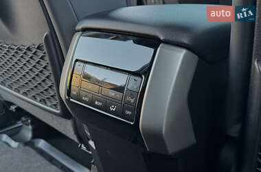 Внедорожник / Кроссовер Toyota Land Cruiser Prado 2020 в 