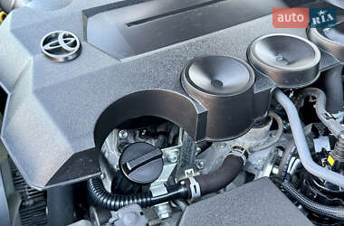 Внедорожник / Кроссовер Toyota Land Cruiser Prado 2020 в 