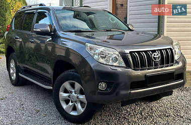 Внедорожник / Кроссовер Toyota Land Cruiser Prado 2013 в Кельменцах