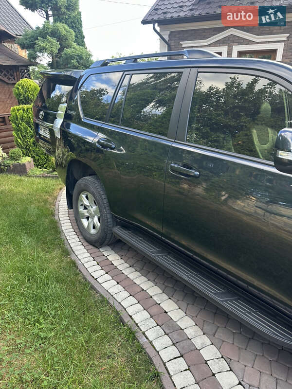 Внедорожник / Кроссовер Toyota Land Cruiser Prado 2012 в Черновцах