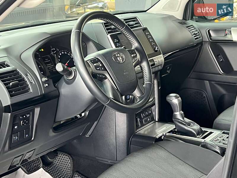 Внедорожник / Кроссовер Toyota Land Cruiser Prado 2022 в Одессе