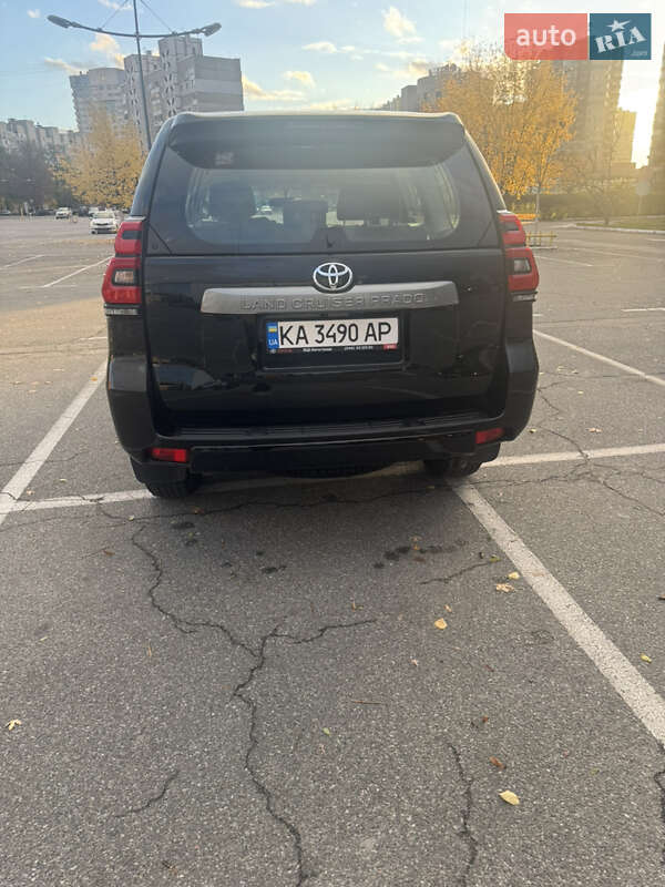 Позашляховик / Кросовер Toyota Land Cruiser Prado 2020 в Києві