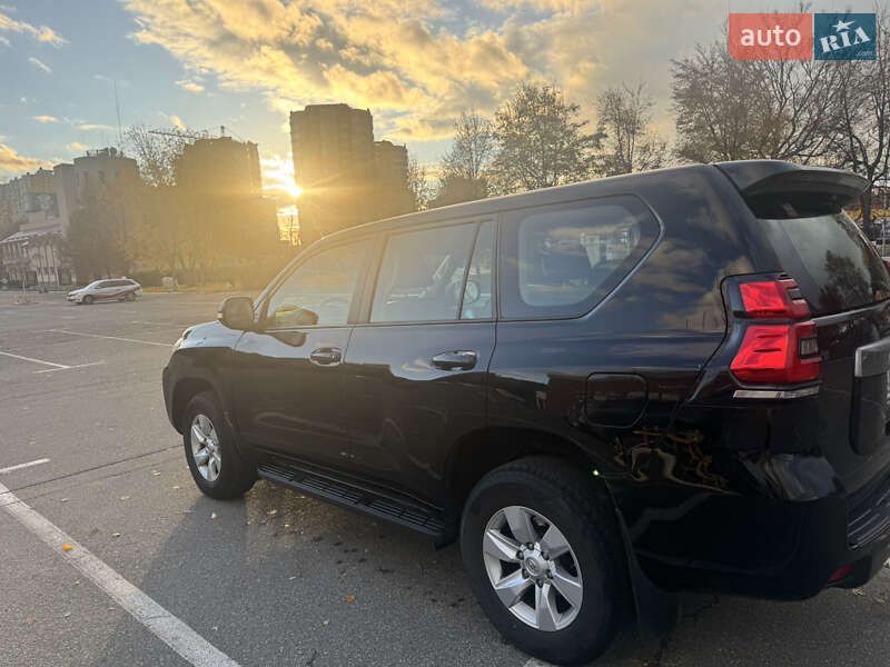 Позашляховик / Кросовер Toyota Land Cruiser Prado 2020 в Києві
