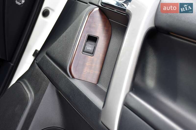 Внедорожник / Кроссовер Toyota Land Cruiser Prado 2014 в Дрогобыче фото 67 Внедорожник / Кроссовер Toyota Land Cruiser Prado 2014 в Дрогобыче