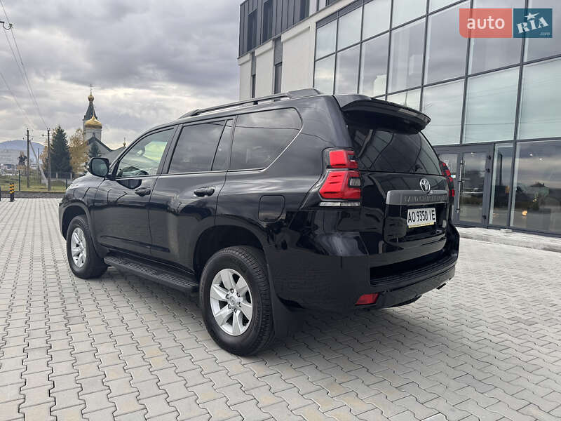 Внедорожник / Кроссовер Toyota Land Cruiser Prado 2019 в Хусте