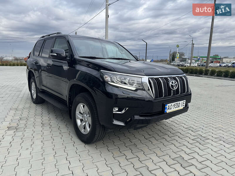 Внедорожник / Кроссовер Toyota Land Cruiser Prado 2019 в Хусте