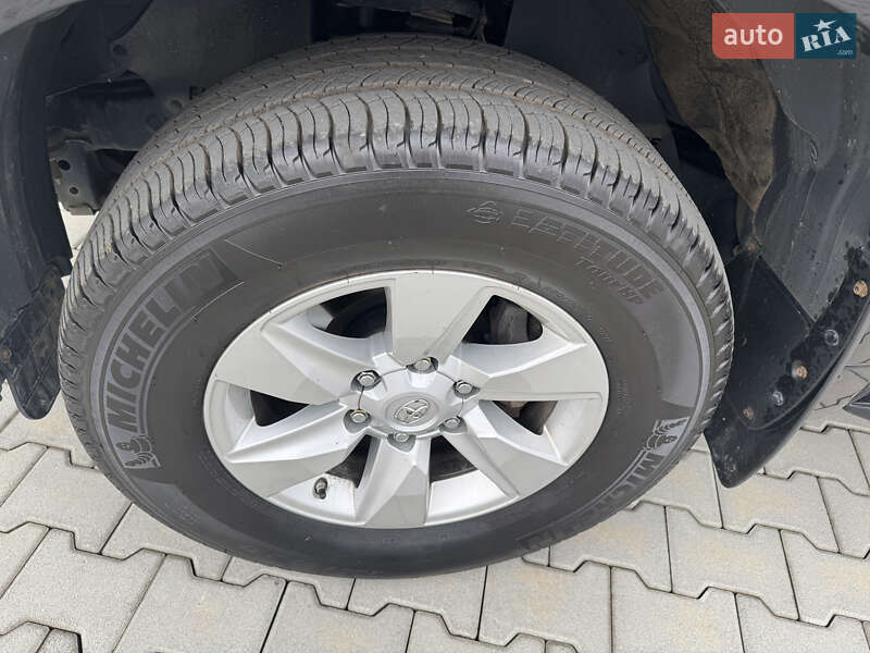 Внедорожник / Кроссовер Toyota Land Cruiser Prado 2019 в Хусте