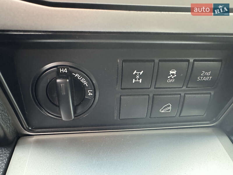 Внедорожник / Кроссовер Toyota Land Cruiser Prado 2019 в Хусте