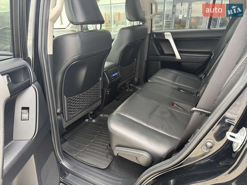 Внедорожник / Кроссовер Toyota Land Cruiser Prado 2019 в Хусте