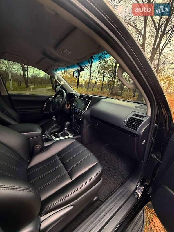 Внедорожник / Кроссовер Toyota Land Cruiser Prado 2019 в Кропивницком фото 15 Внедорожник / Кроссовер Toyota Land Cruiser Prado 2019 в Кропивницком