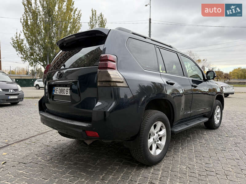 Внедорожник / Кроссовер Toyota Land Cruiser Prado 2010 в Днепре