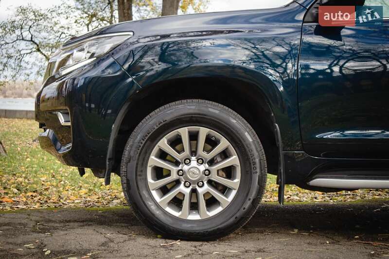 Позашляховик / Кросовер Toyota Land Cruiser Prado 2017 в Києві фото 20 Позашляховик / Кросовер Toyota Land Cruiser Prado 2017 в Києві