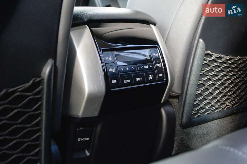 Позашляховик / Кросовер Toyota Land Cruiser Prado 2017 в Києві фото 47 Позашляховик / Кросовер Toyota Land Cruiser Prado 2017 в Києві