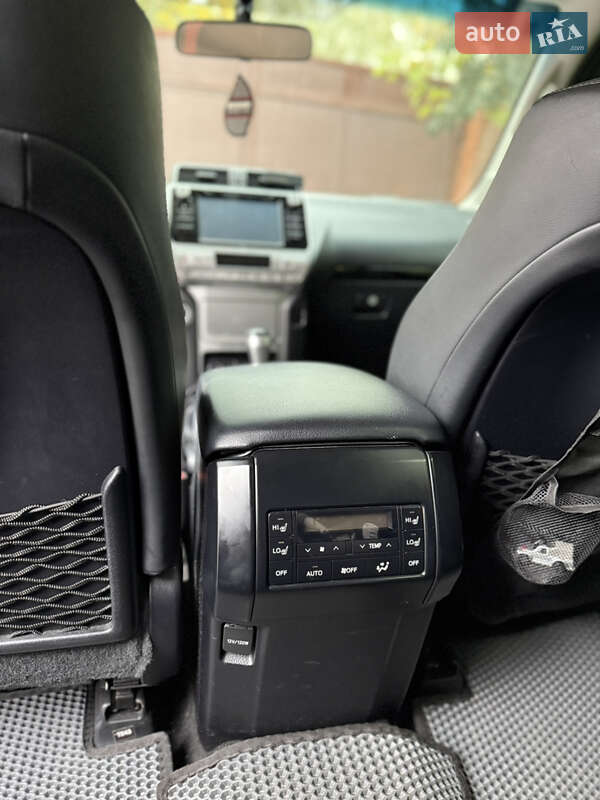 Внедорожник / Кроссовер Toyota Land Cruiser Prado 2019 в Днепре