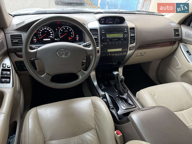 Позашляховик / Кросовер Toyota Land Cruiser Prado 2005 в Києві