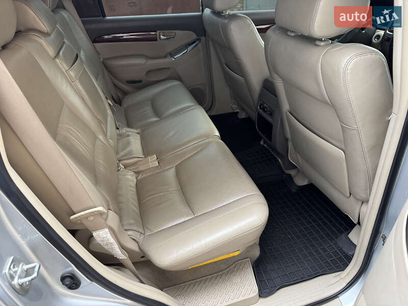 Позашляховик / Кросовер Toyota Land Cruiser Prado 2005 в Києві