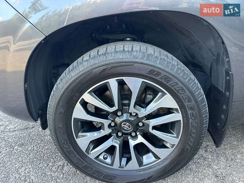 Внедорожник / Кроссовер Toyota Land Cruiser Prado 2023 в Днепре