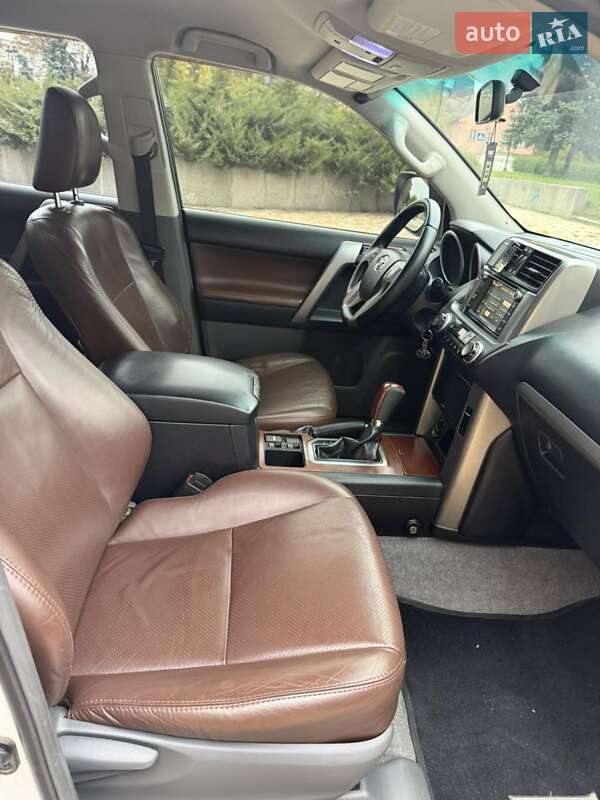 Позашляховик / Кросовер Toyota Land Cruiser Prado 2012 в Білій Церкві