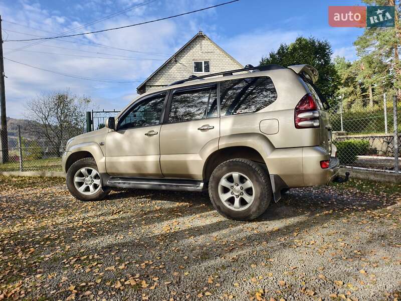 Внедорожник / Кроссовер Toyota Land Cruiser Prado 2005 в Межгорье