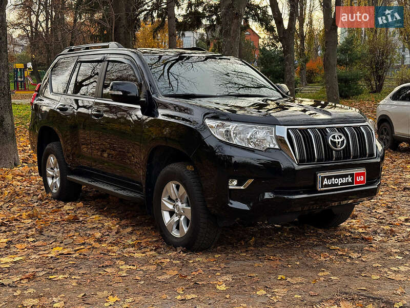 Внедорожник / Кроссовер Toyota Land Cruiser Prado 2018 в Киеве фото 4 Внедорожник / Кроссовер Toyota Land Cruiser Prado 2018 в Киеве