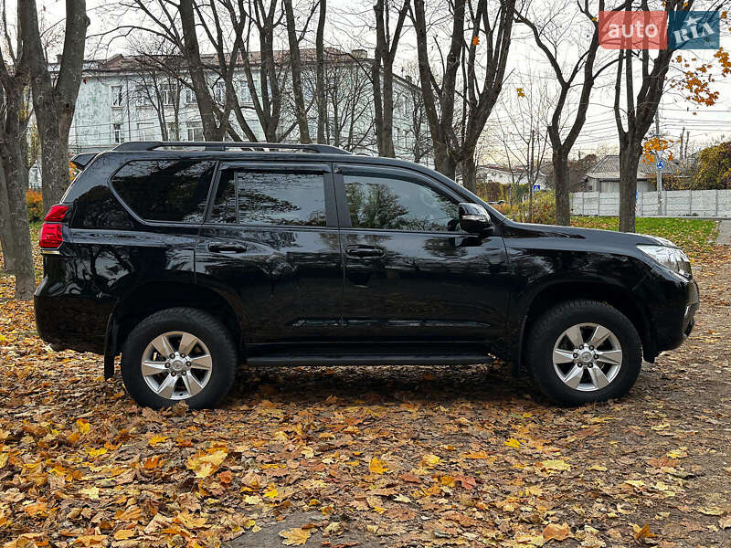 Внедорожник / Кроссовер Toyota Land Cruiser Prado 2018 в Киеве фото 8 Внедорожник / Кроссовер Toyota Land Cruiser Prado 2018 в Киеве