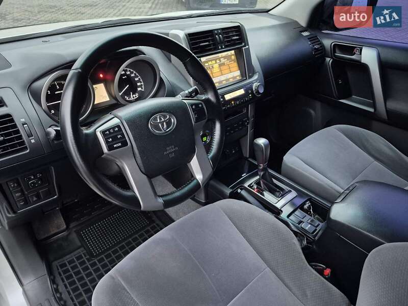 Внедорожник / Кроссовер Toyota Land Cruiser Prado 2013 в Киеве фото 5 Внедорожник / Кроссовер Toyota Land Cruiser Prado 2013 в Киеве