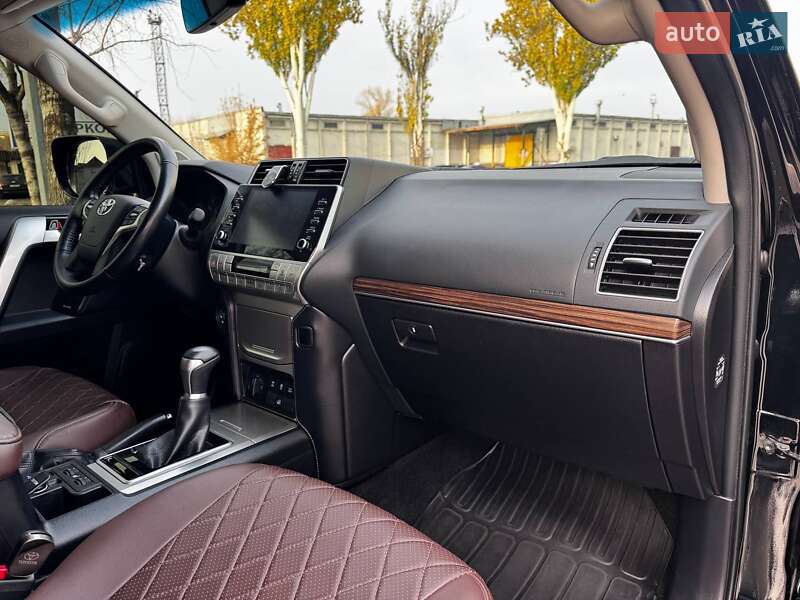 Внедорожник / Кроссовер Toyota Land Cruiser Prado 2022 в Днепре фото 15 Внедорожник / Кроссовер Toyota Land Cruiser Prado 2022 в Днепре