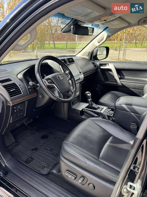 Позашляховик / Кросовер Toyota Land Cruiser Prado 2022 в Ізмаїлі