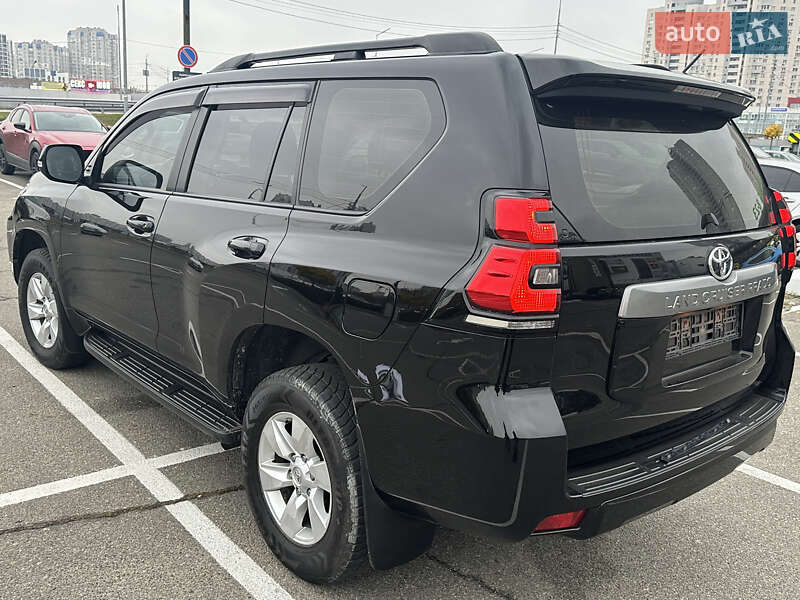 Внедорожник / Кроссовер Toyota Land Cruiser Prado 2017 в Киеве