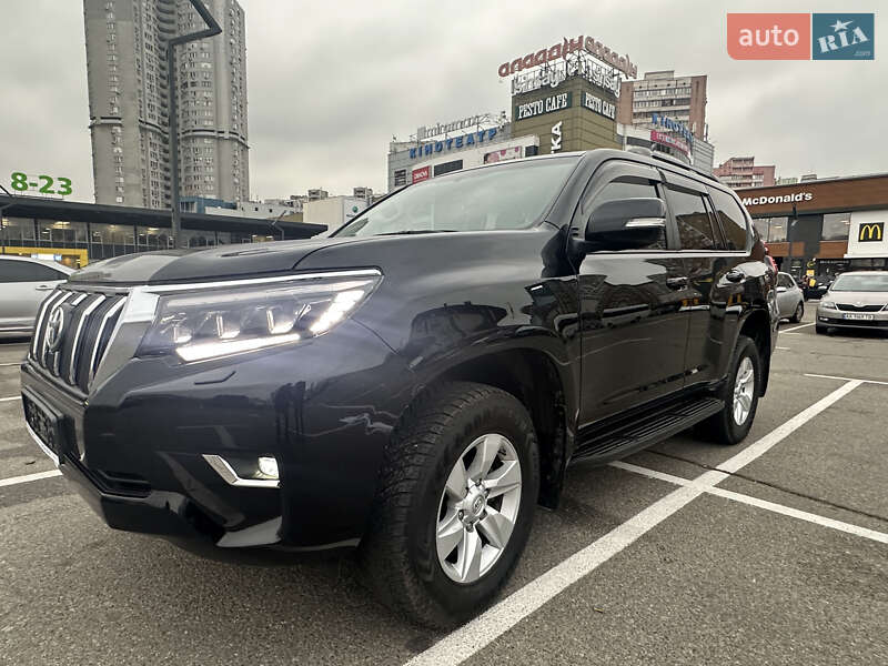 Внедорожник / Кроссовер Toyota Land Cruiser Prado 2017 в Киеве